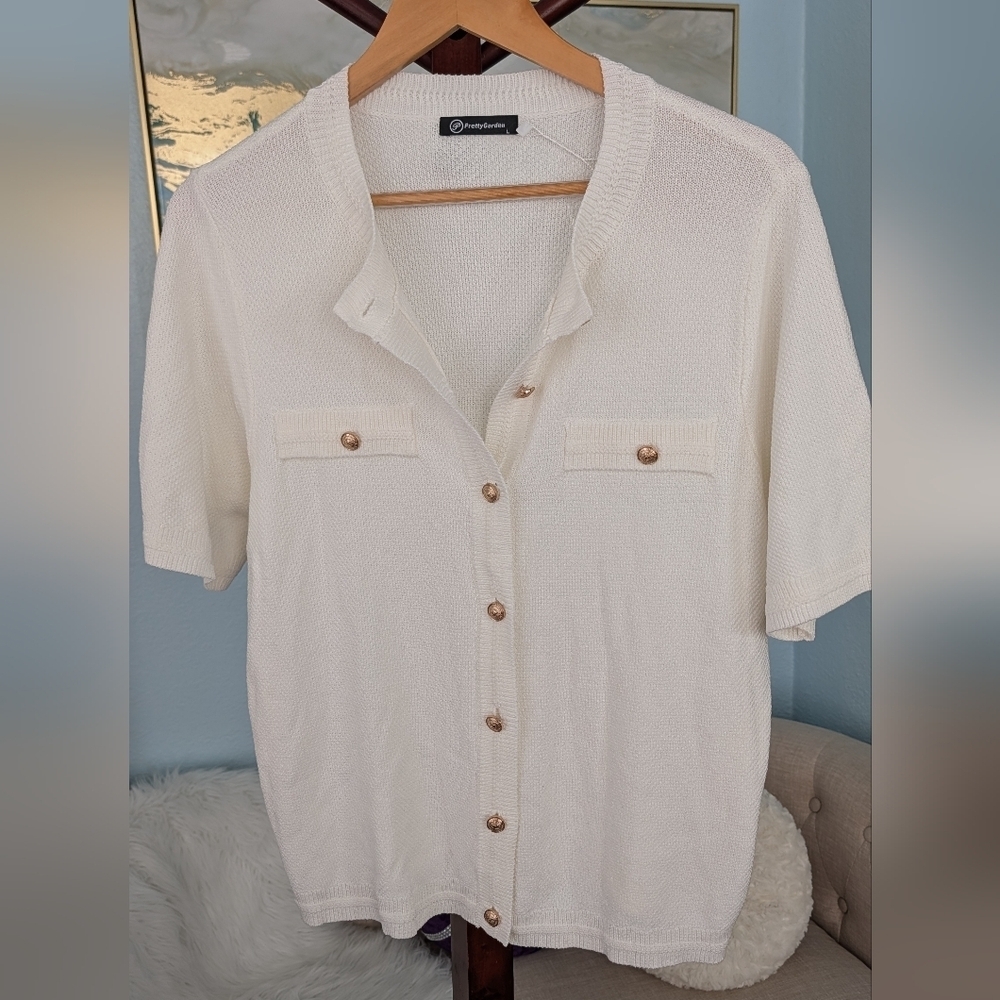 NWT PrettyGarden Button-Down  with Gold Buttons Size L - Picture 5 of 12